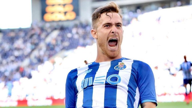 El Oporto le cierra la puerta de regreso a Mestalla a Toni Martínez