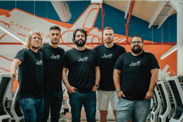 El concurso de acreedores de Jeff retrasa juicios de los empleados por los impagos