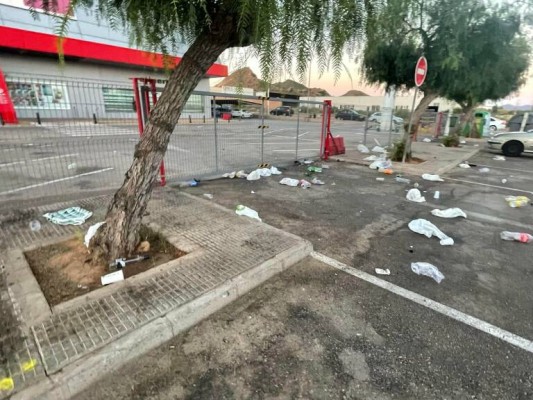 Comienza la guerra contra los botellones en Cabo de Palos y La Manga: 29 denuncias este fin de semana