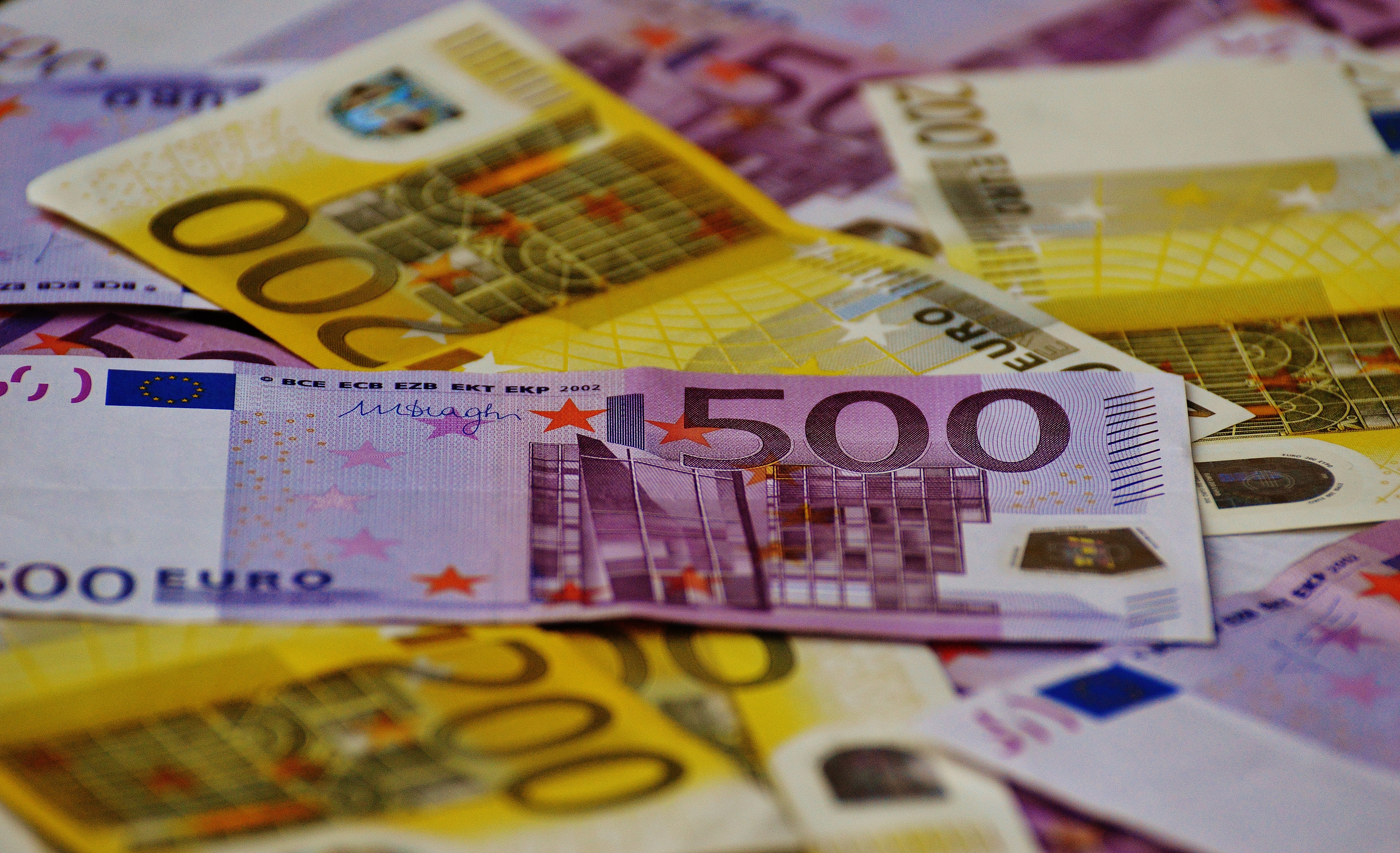 El número de billetes de 500 euros cae a niveles mínimos históricos, con 10,6 millones de unidades