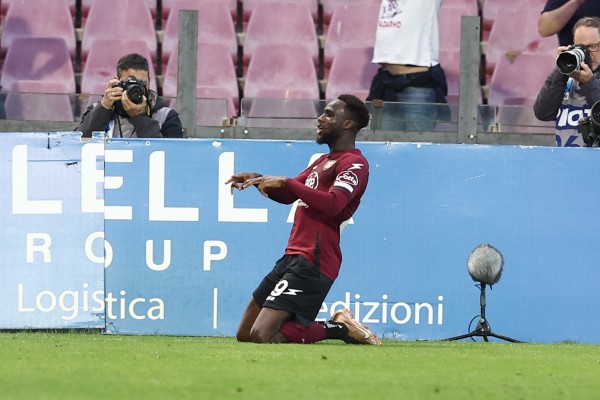 Boulaye Dia se despide del Villarreal CF para regresar a la Salernitana