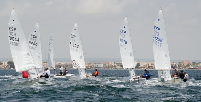 Triay y Noguera, primeros líderes en la Copa de España Snipe en Santiago de la Ribera