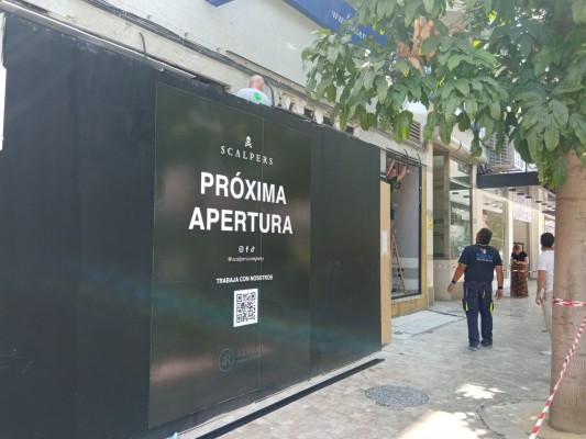 Scalpers se hace fuerte en Murcia: se muda a la Avenida de la Libertad para agrupar su negocio