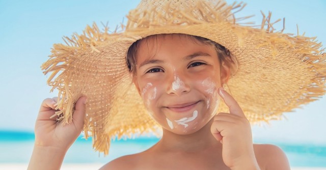 El daño solar en la infancia, determinante en problemas cutáneos y cáncer de piel en la adultez