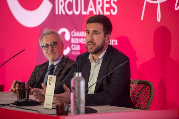 Riquelme (Cox Energy) da por hecha la salvación de Abengoa y deja en el aire optar al Real Madrid