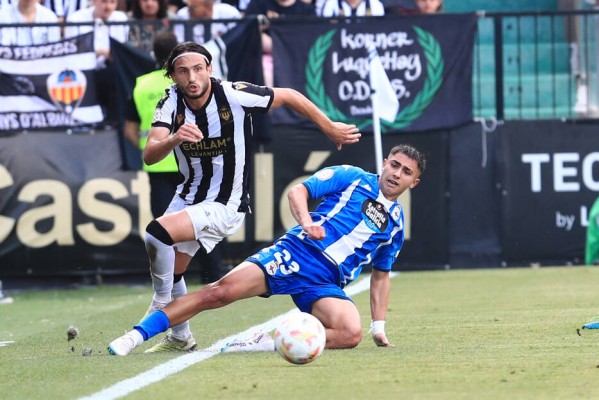 Giorgi  Kochorashvili, cedido esta temporada en el Castellón, renueva con el Levante hasta 2025