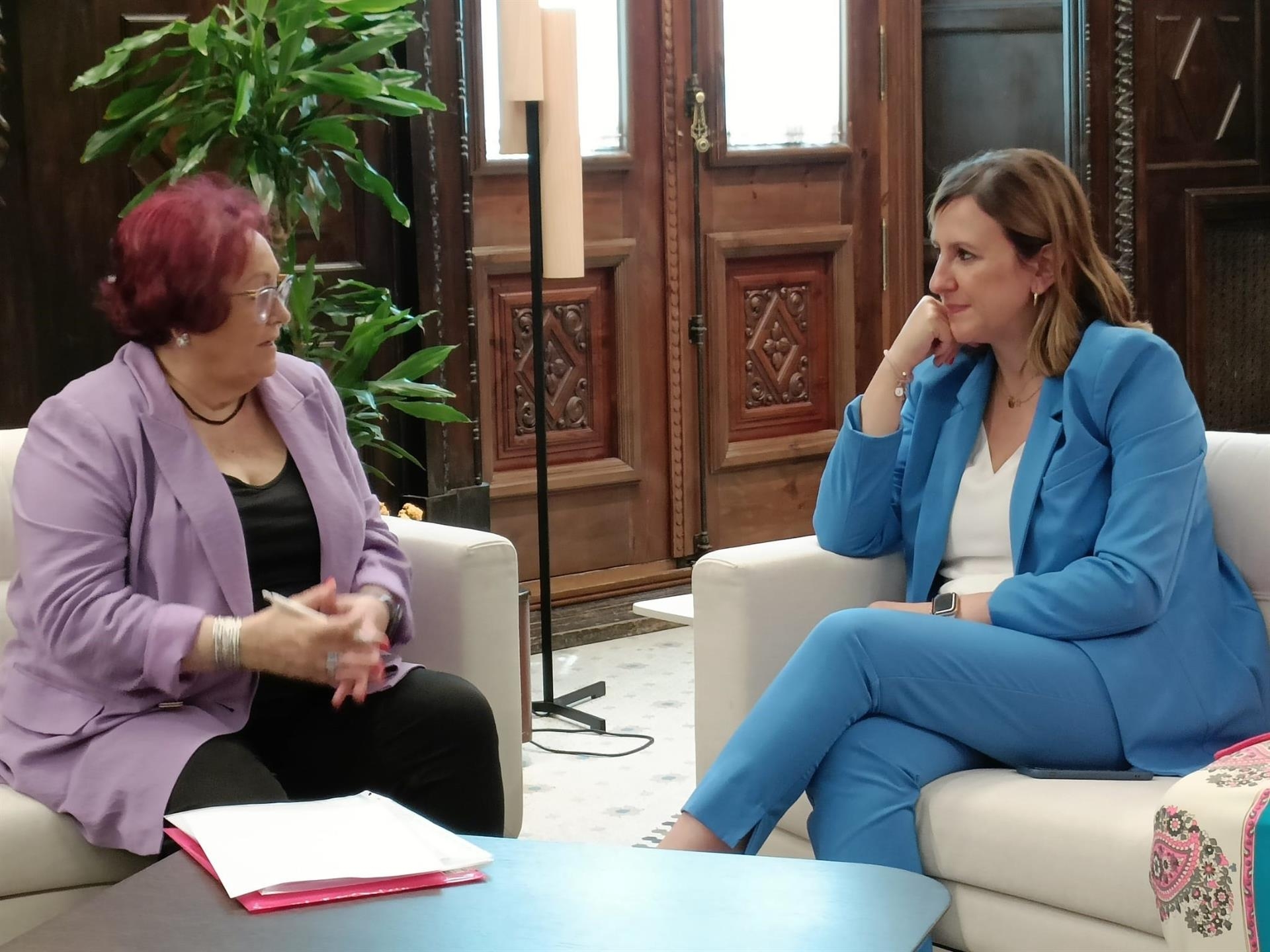 La FAAVV pide a Catalá crear tres mesas de trabajo sobre vivienda, ocio, y participación ciudadana