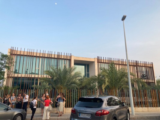 Dos soluciones en una: Salud Infantil en Elche se traslada en septiembre al Instituto de la Palmera 
