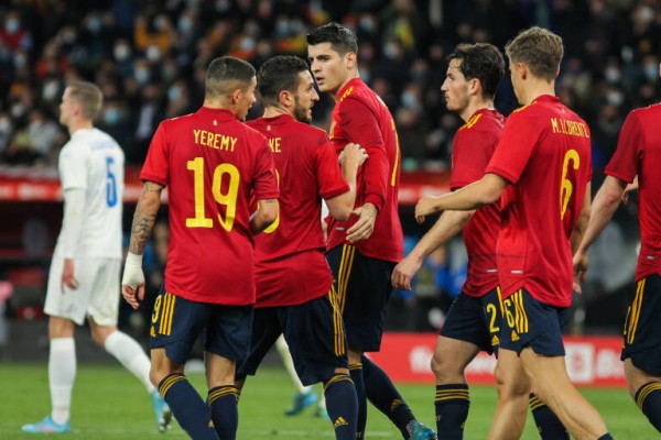 España sigue cerrando el 'Top 10' de un ranking FIFA liderado por Argentina