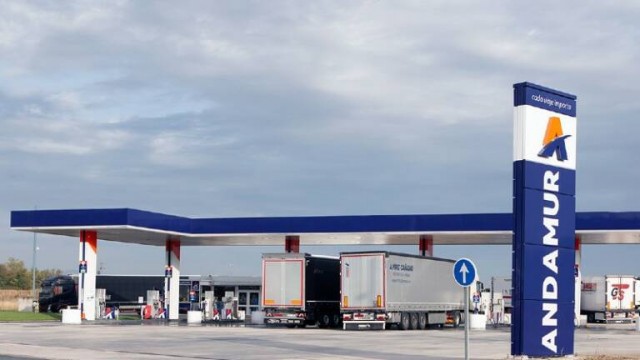 La lorquina Andamur logra la neutralidad de CO2 plantando 3.200 árboles en Galicia