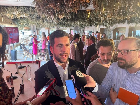 Abengoa incorpora 1.700 trabajadores en dos meses y asciende a 11.200 empleados