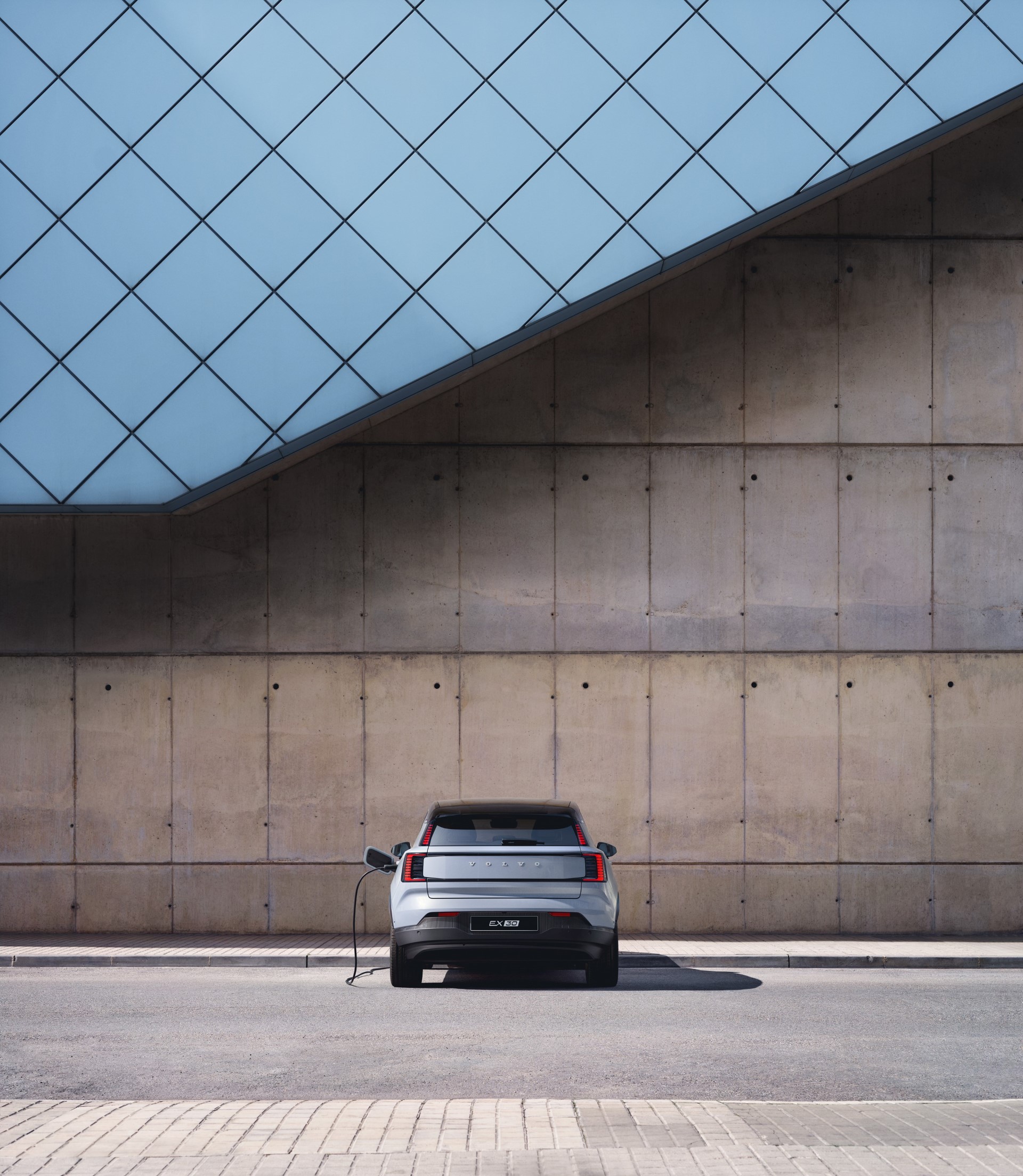 Volvo firma un acuerdo con Tesla para poder usar su red de cargadores rápidos en EEUU, Canadá y México