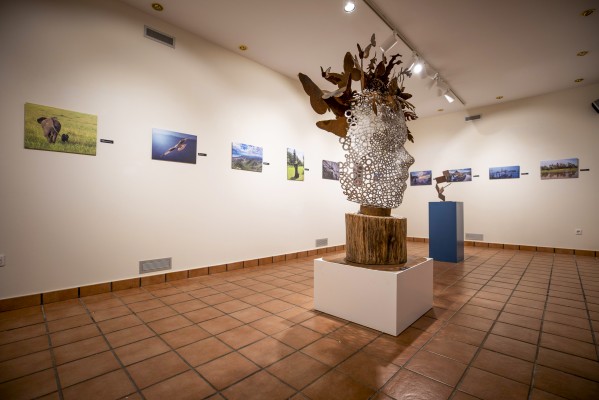 Porcelanosa organiza una exposición con obras artísticas creadas por su personal