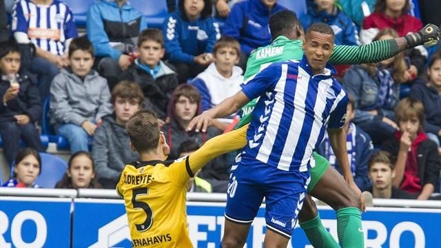 Alavés y Málaga se reparten los puntos en encuentro muy intenso