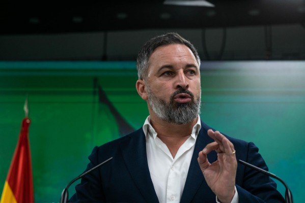 Abascal no se fía del PP de Murcia