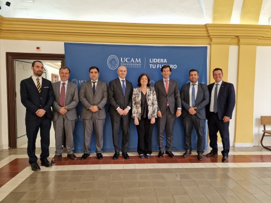 La UCAM creará su propio fondo de inversión de la mano de Andbank Wealth Management