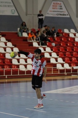 El Fertiberia BM Puerto Sagunto sube al primer equipo al extremo Diego Olba