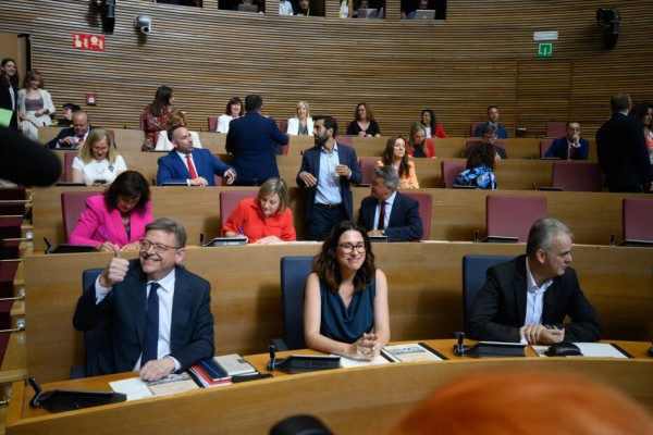 La izquierda entra en crisis y olvida su 'idilio botánico' en menos de un mes