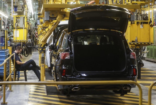 UGT no prevé que Ford prorrogue el ERTE de la fábrica de Almussafes