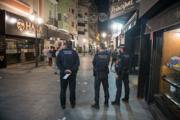 El ocio se rebela contra la norma del ruido de Alicante: es 'arbitraria' y 'persigue al sector'