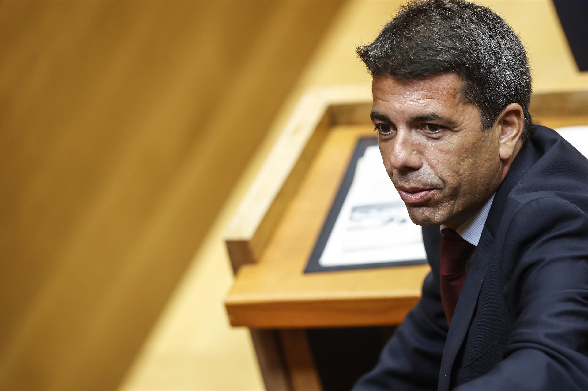 Mazón pide a PSPV que deje de ser 