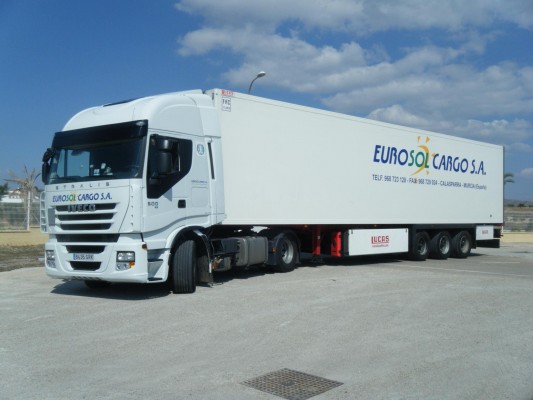 Transportes Cruz absorberá a la murciana Eurosol Cargo