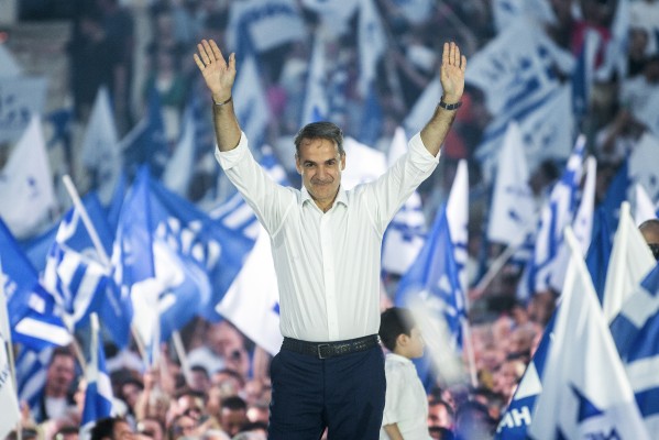 Mitsotakis (Nueva Democracia) consigue la mayoría absoluta en las elecciones en Grecia