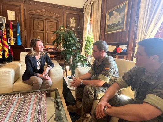 Carrasco pone a disposición del Ejército los espacios de Castelló para realizar maniobras