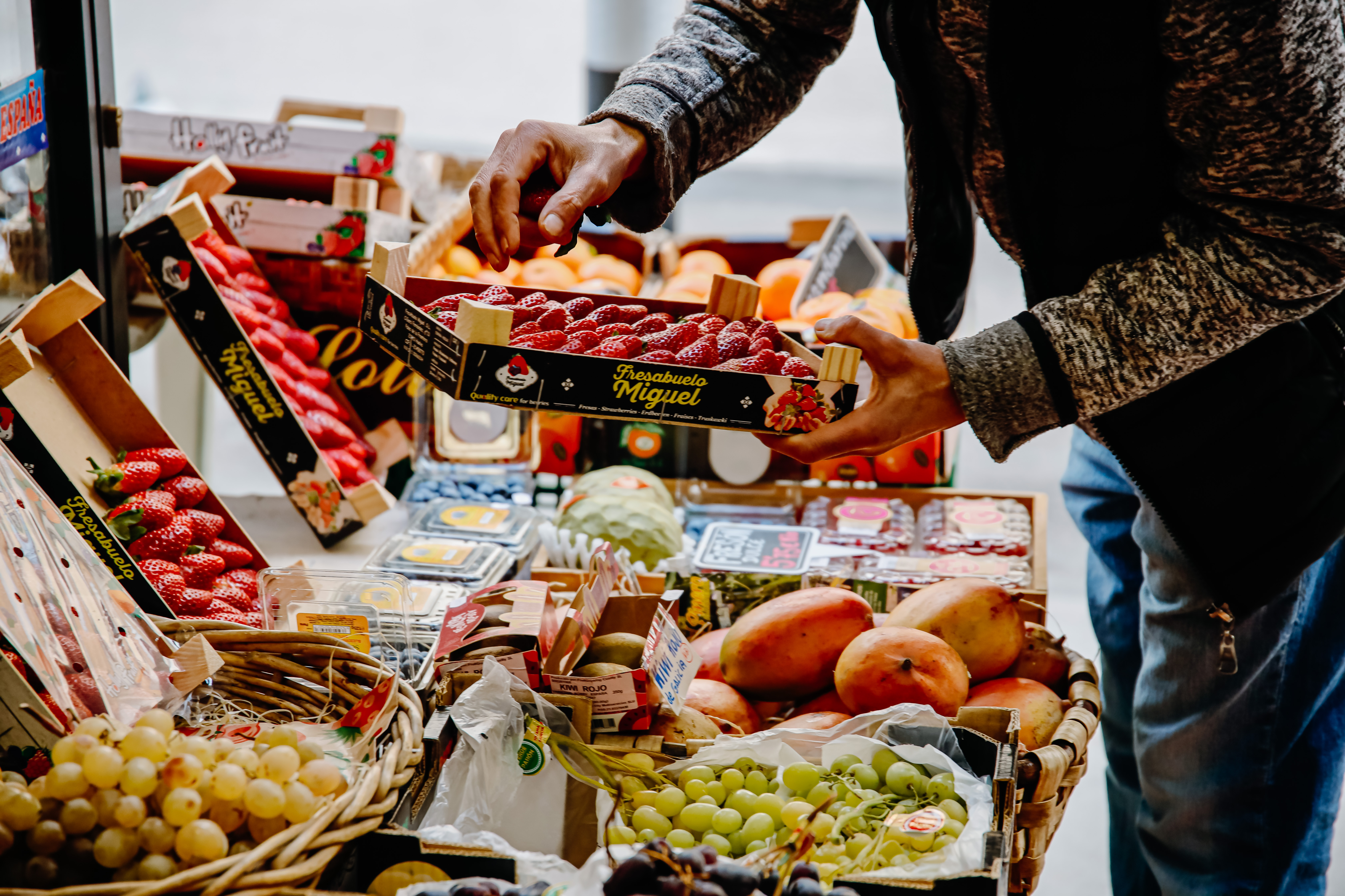 El Gobierno decide esta semana si mantiene la rebaja del IVA a algunos alimentos