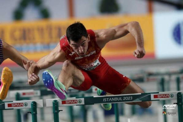 Quique Llopis se cuelga el bronce en su regreso internacional con España