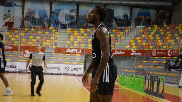 Sediq Garuba sigue en el Odilo Cartagena una temporada más en la Liga LEB Plata 