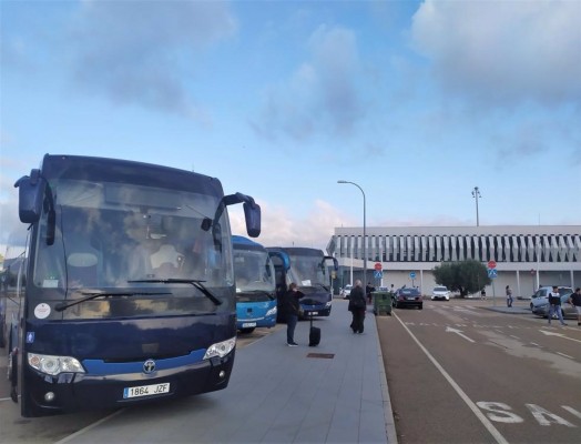 El autobús del aeropuerto de Castellón conectará con València en julio y agosto