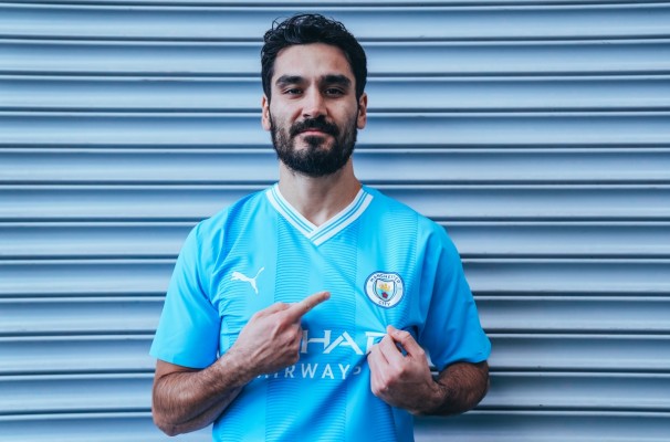 El City utiliza a Gundogan para promocionar su nueva camiseta... y siembra dudas en Barcelona