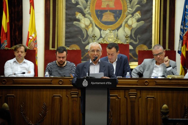 Las reividicaciones para pedanías, limpieza y la mujer en el Misteri marcan el debate de Elche