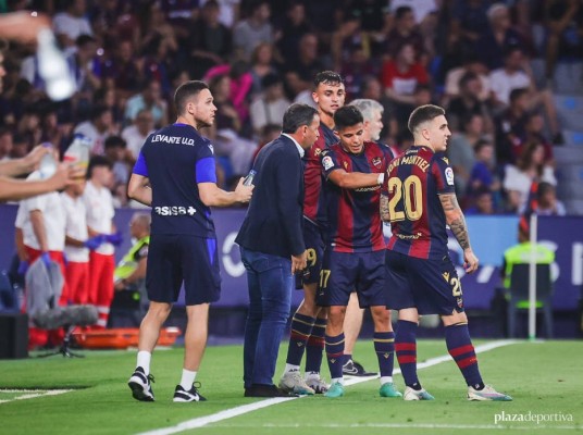 Los nuevos frentes de Javi Calleja 