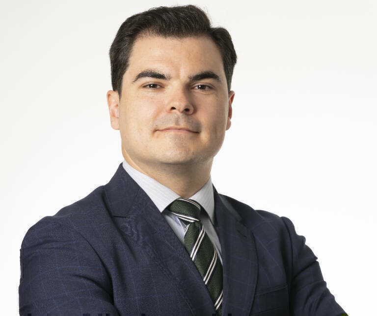 La FED apaga el fuego de las tasas, pero Powell mantiene las brasas