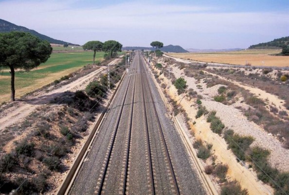 La UE destina fondos europeos para adecuar la vía entre Castelló y Vandellós al ancho europeo  