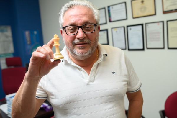 César Camisón: 