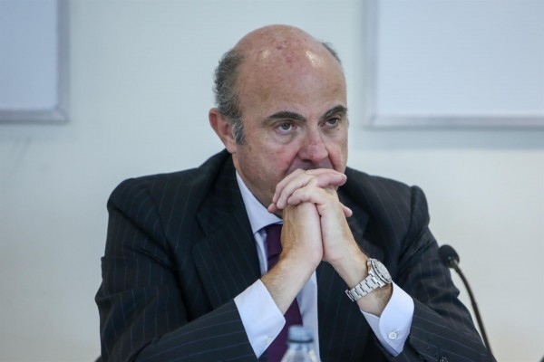 Luis de Guindos (BCE) apremia a los bancos a subir la remuneración del ahorro
