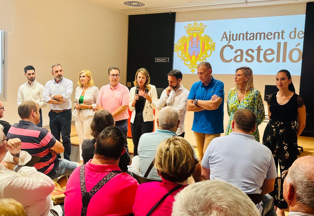 Carrasco anuncia a las asociaciones vecinales una ventanilla única para agilizar trámites