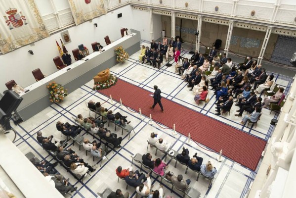 La Región precisa de un gobierno fuerte, apoyado por la Asamblea y los ciudadanos
