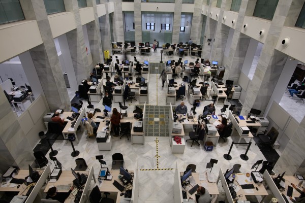 El CJC cuestiona la exigencia del C1 de valenciano a todos los altos funcionarios