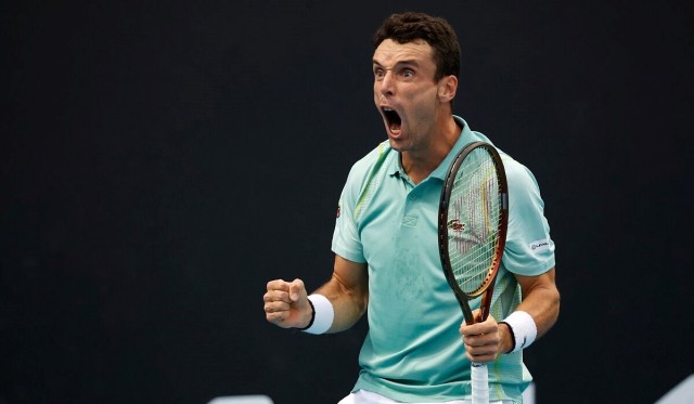 Bautista vuelve a unos cuartos de final en Halle