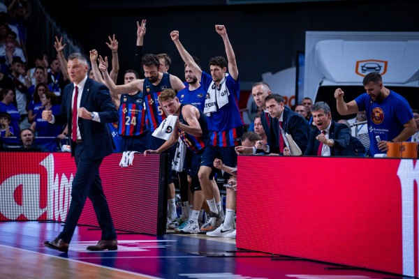 El Barça se corona campeón por la vía rápida