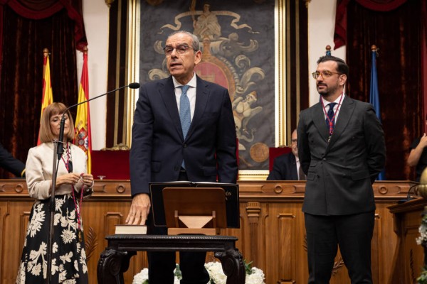 Las piezas se mueven en Elche: Latour tiene oferta para volver y Paco Soler podría no tener dedicación exclusiva