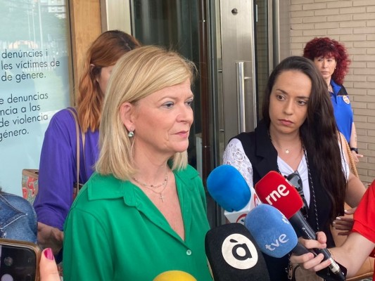 Bravo equipara la omisión de la violencia de género en el pacto PP-Vox con el discurso de 