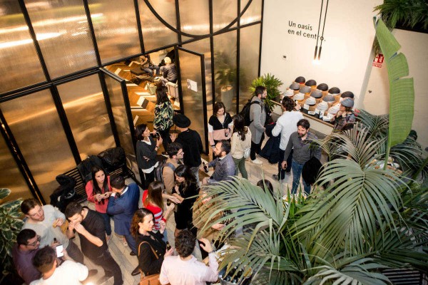 La tienda y el café Poppyns bajan la persiana en València