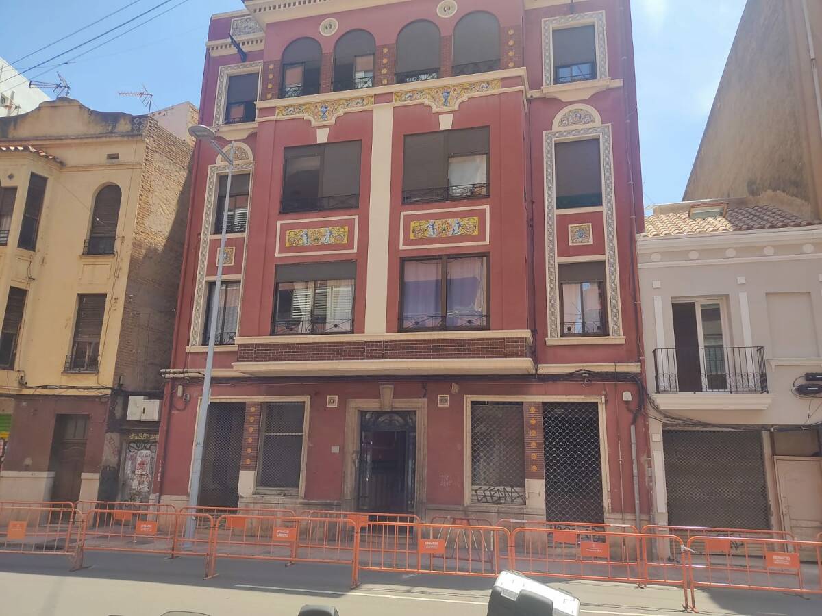 Edificio de la calle Gobernador de Castelló. - 