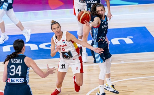 España supera a Grecia para ir directa a cuartos de final del Eurobasket 
