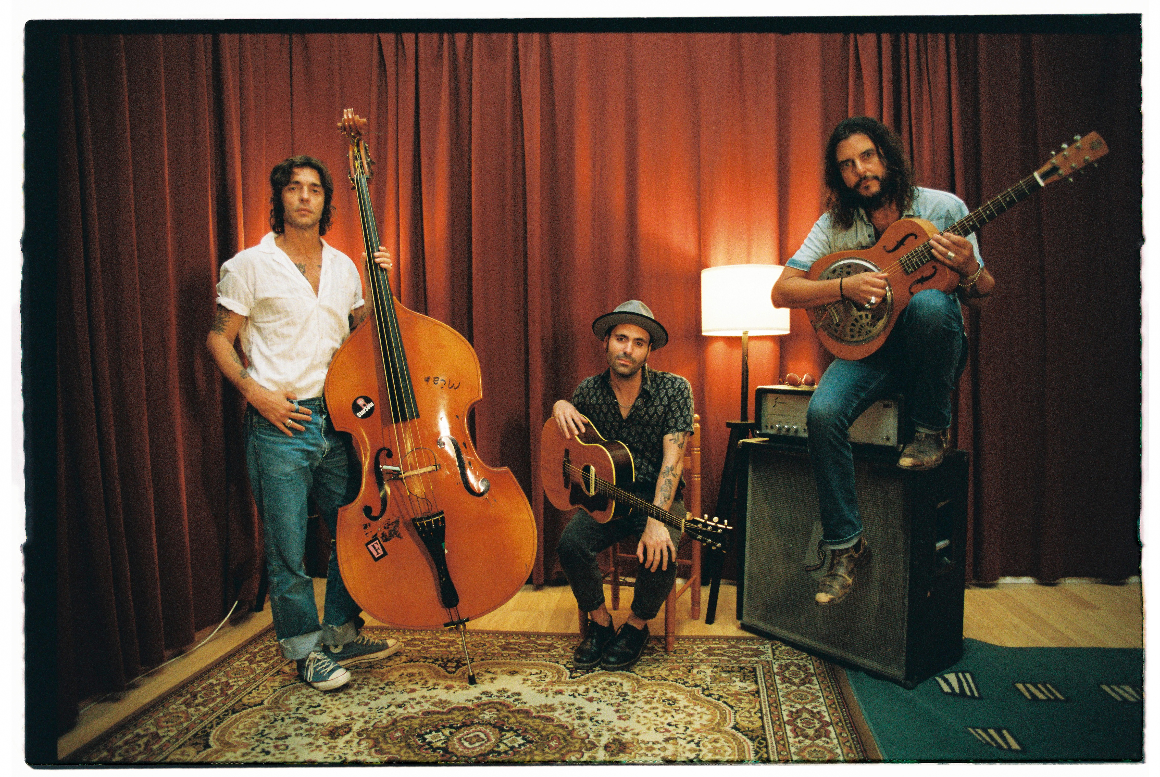 Santero y los Muchachos se unen al valenciano Luis Carrillo en 'La Manzana'